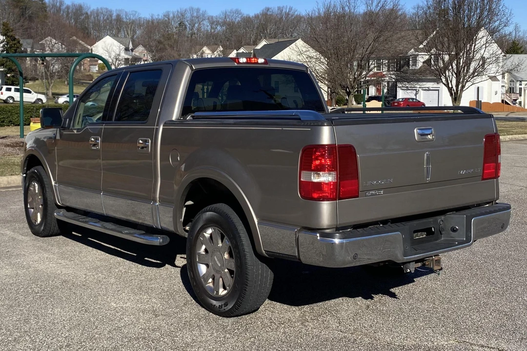 2006 Lincoln Mark LT - Image 4 of 31