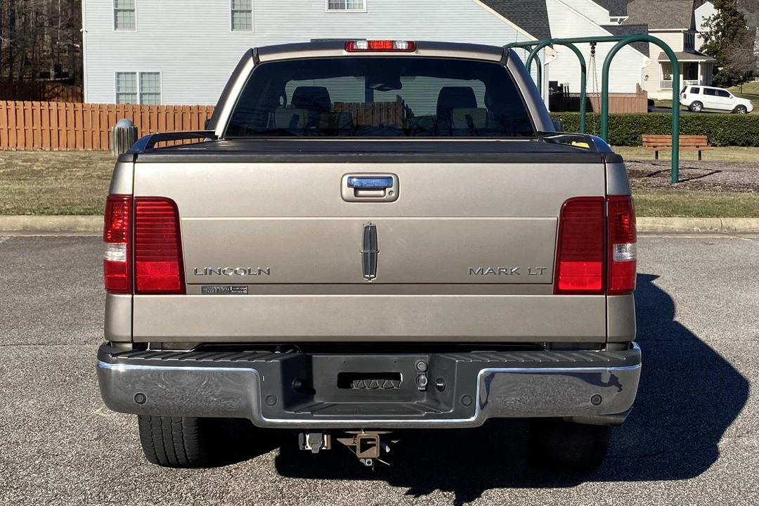 2006 Lincoln Mark LT - Image 5 of 31