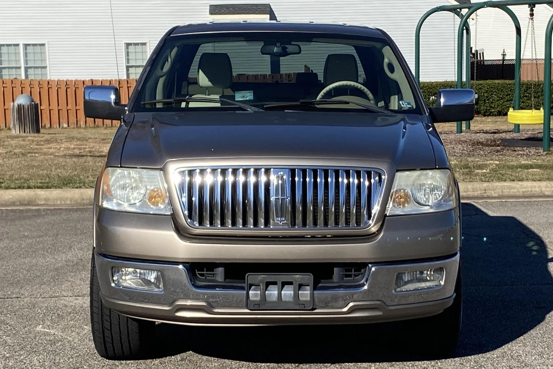 2006 Lincoln Mark LT - Image 2 of 31
