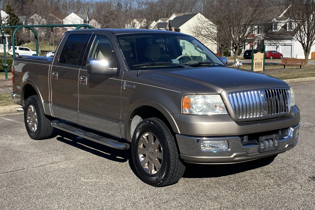 2006 Lincoln Mark LT - Image 9 of 31