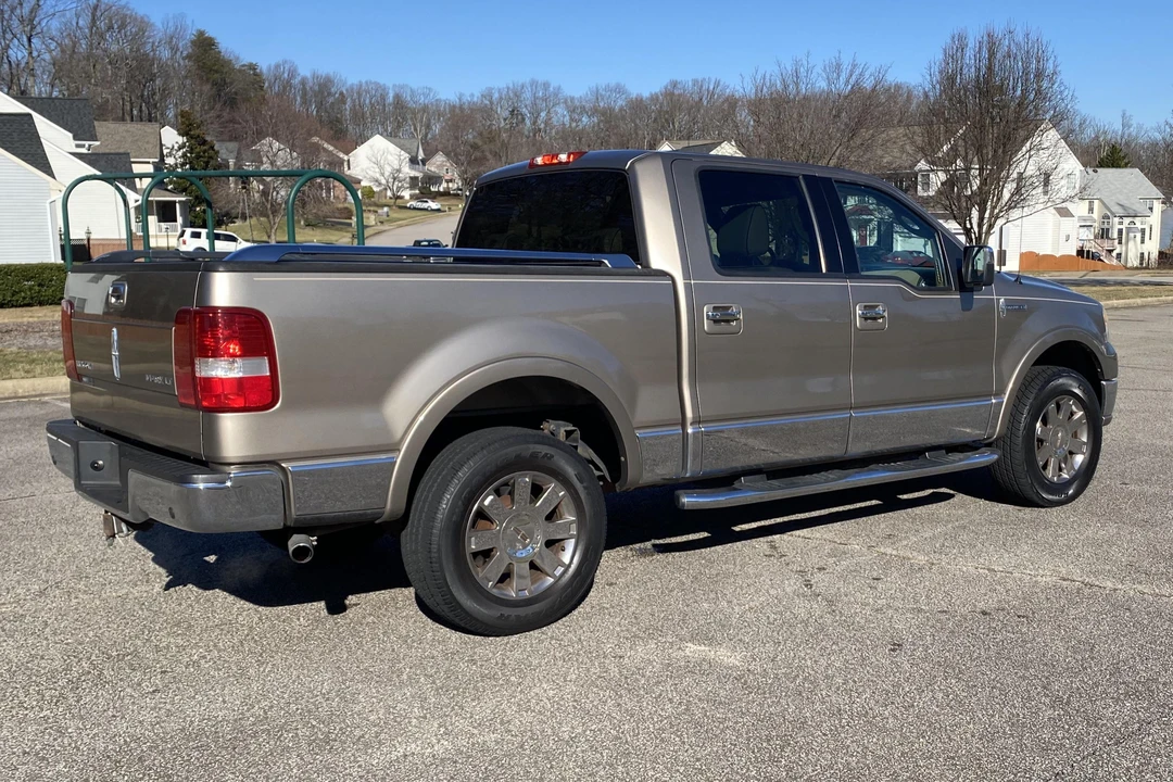 2006 Lincoln Mark LT - Image 8 of 31