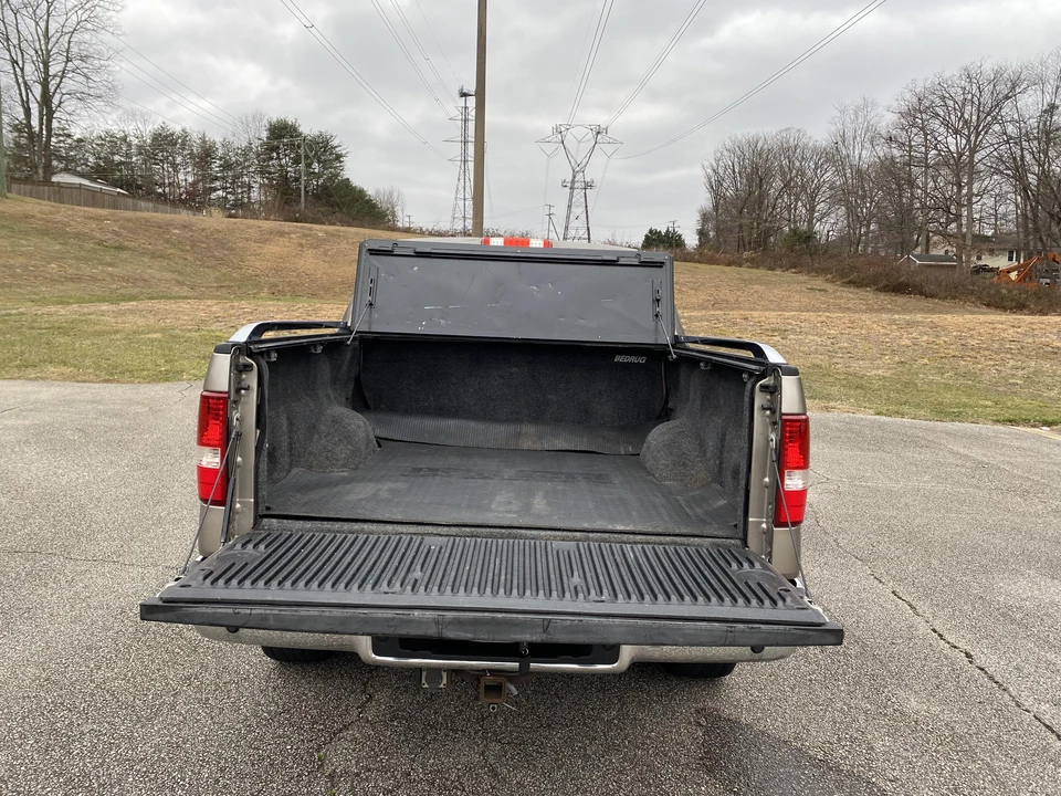 2006 Lincoln Mark LT - Image 19 of 31