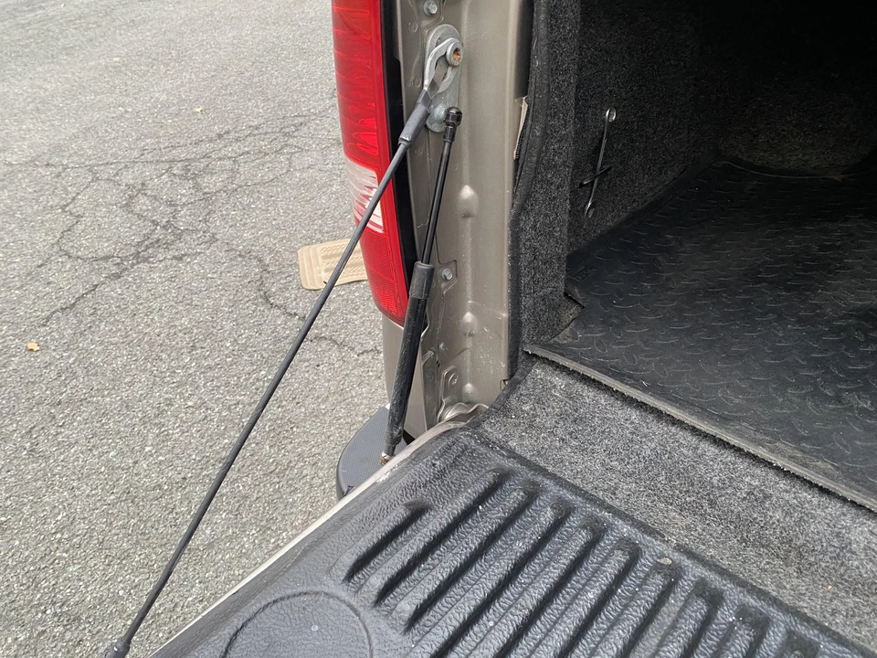 2006 Lincoln Mark LT - Image 29 of 31