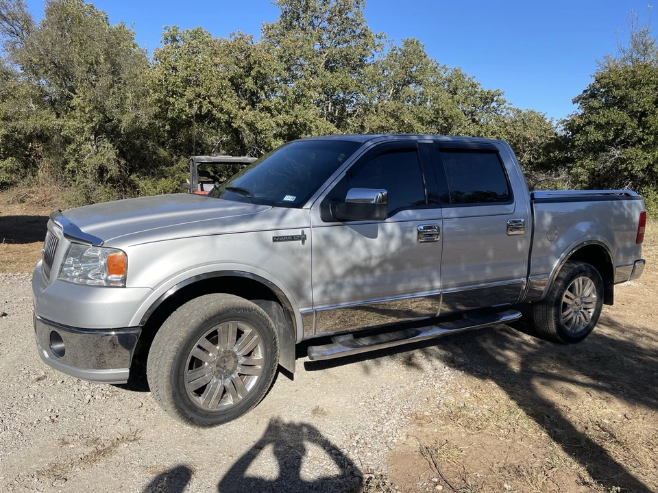 2006 Lincoln Mark LT - Image 3 of 21