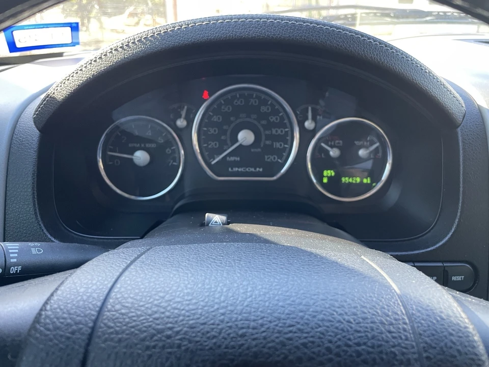 2006 Lincoln Mark LT - Image 17 of 21