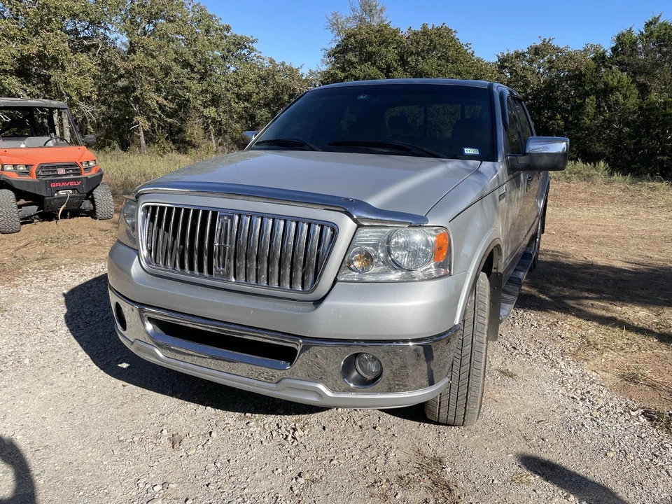 2006 Lincoln Mark LT - Image 2 of 21