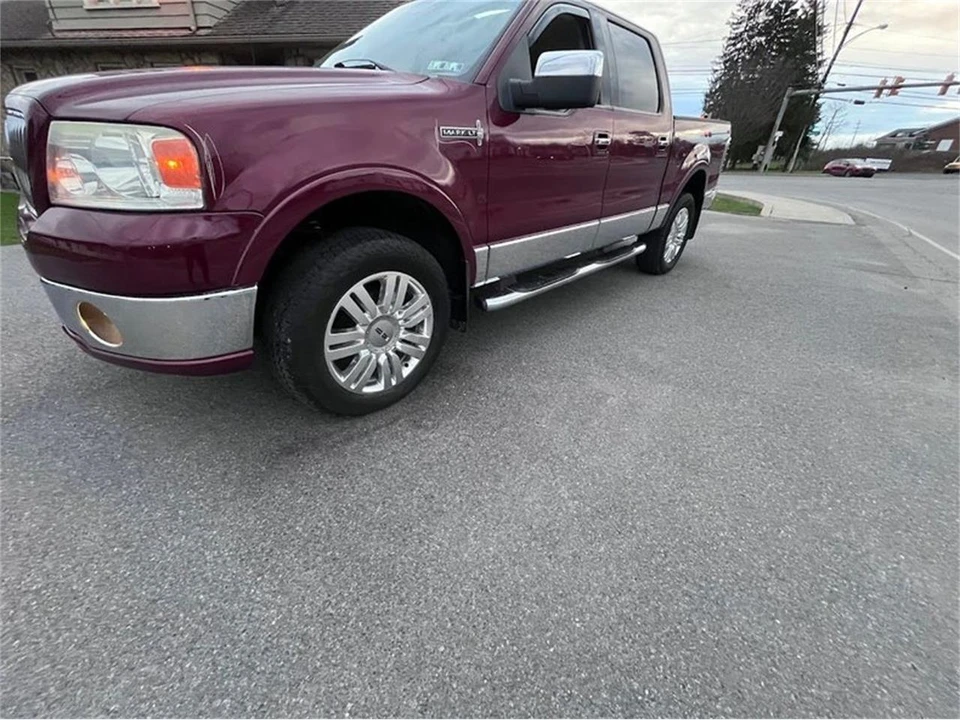 2006 Lincoln Mark LT - Image 2 of 30