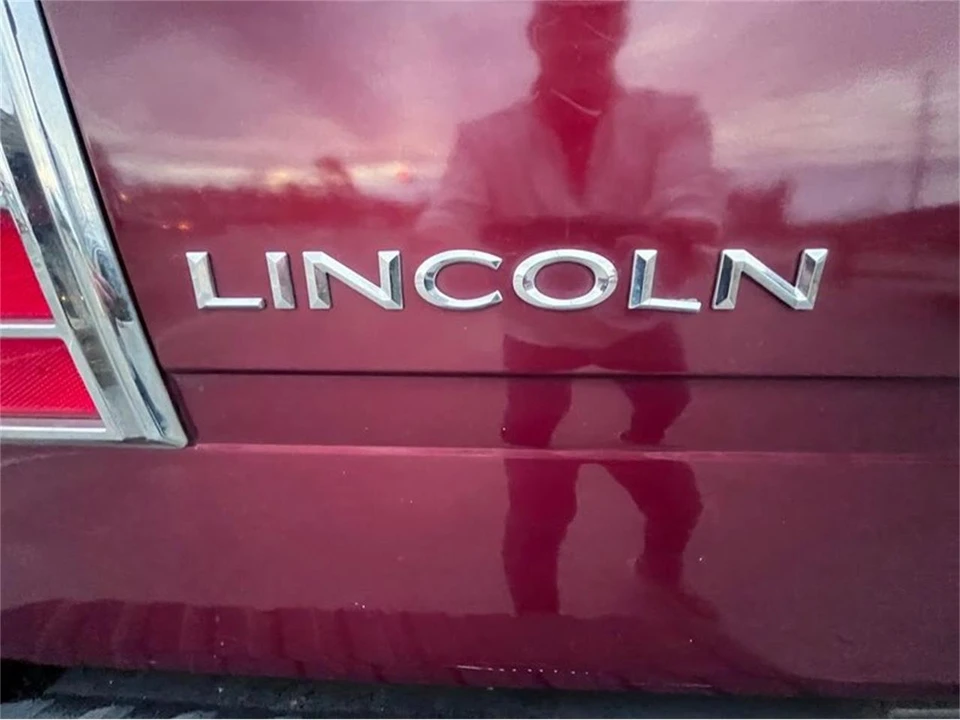 2006 Lincoln Mark LT - Image 5 of 30