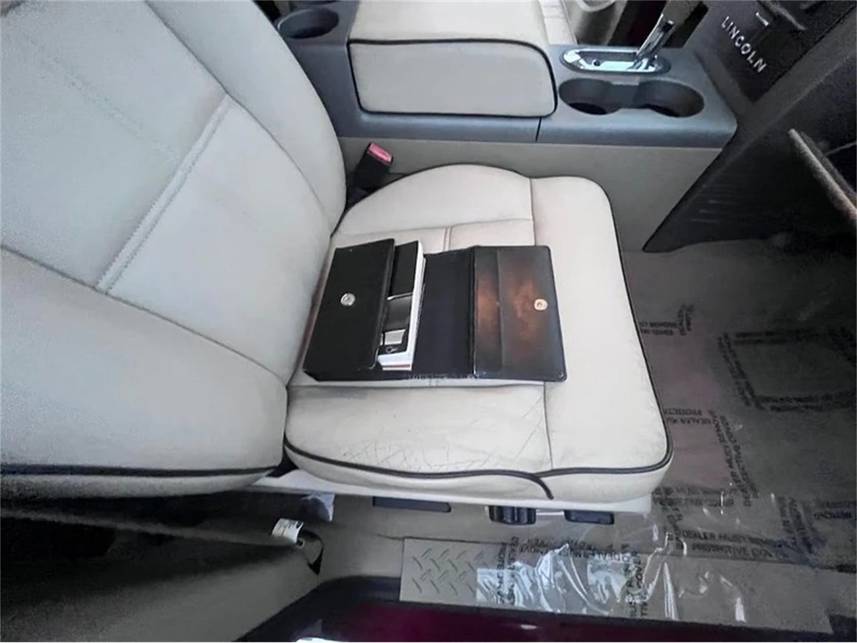 2006 Lincoln Mark LT - Image 22 of 30