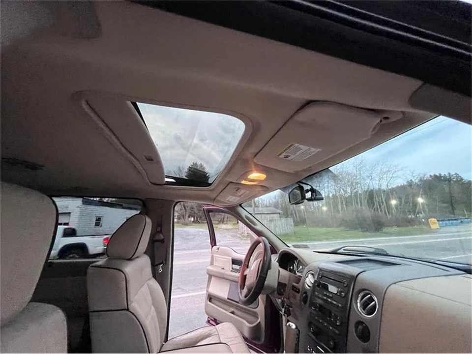 2006 Lincoln Mark LT - Image 23 of 30