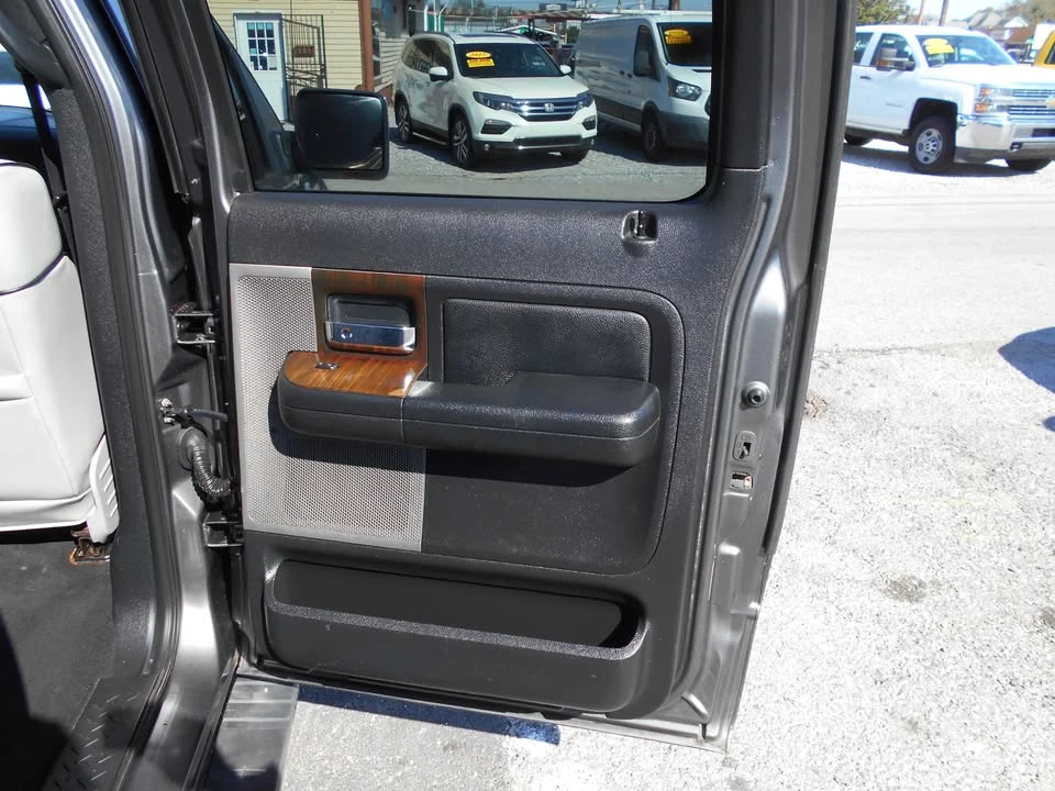 2006 Lincoln Mark LT - Image 16 of 20