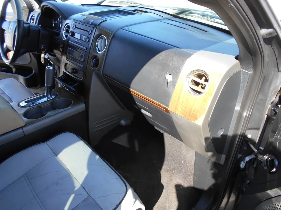 2006 Lincoln Mark LT - Image 19 of 20