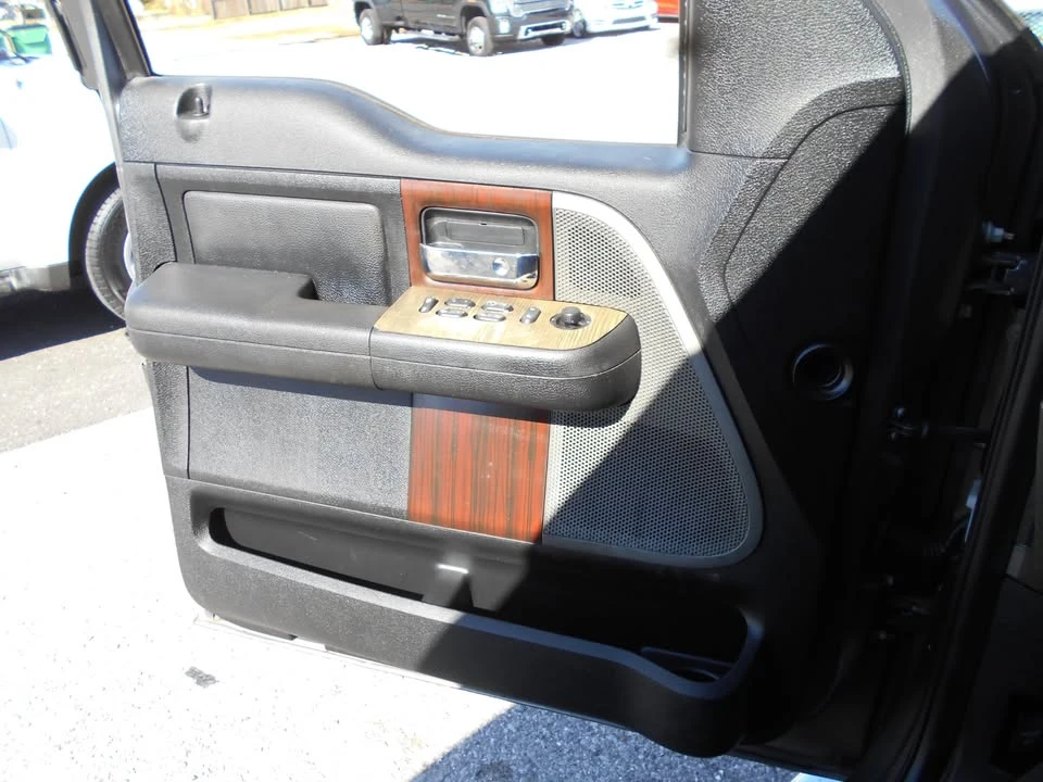 2006 Lincoln Mark LT - Image 11 of 20