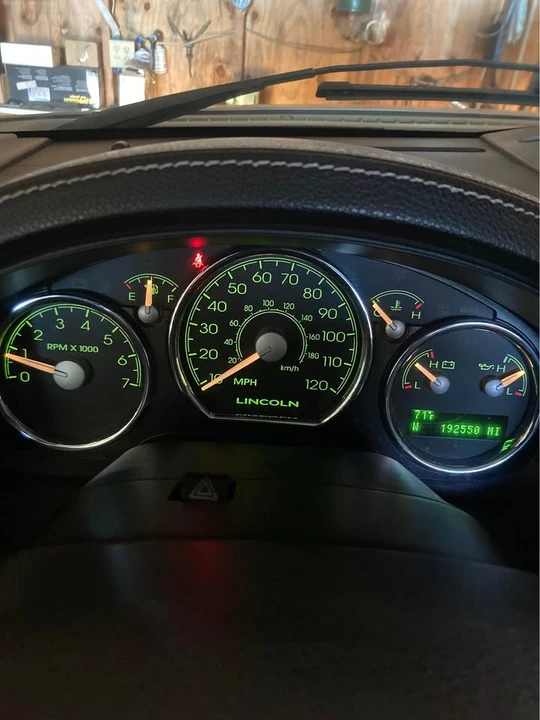 2006 Lincoln Mark LT - Image 10 of 10