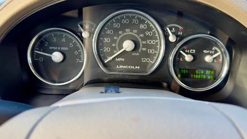 2006 Lincoln Mark LT - Image 18 of 19