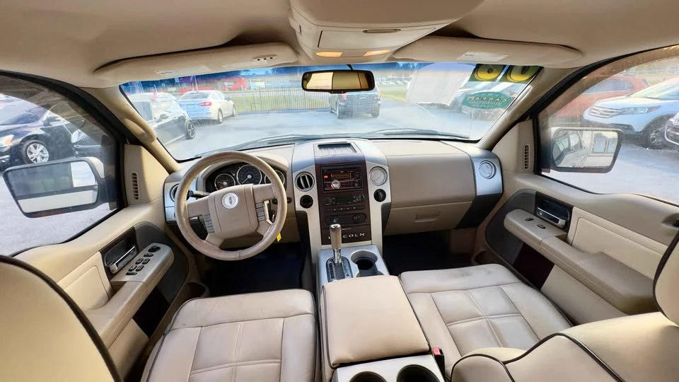 2006 Lincoln Mark LT - Image 8 of 19