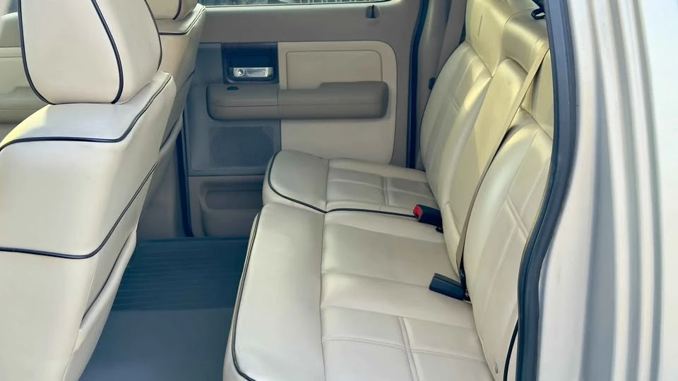 2006 Lincoln Mark LT - Image 6 of 19