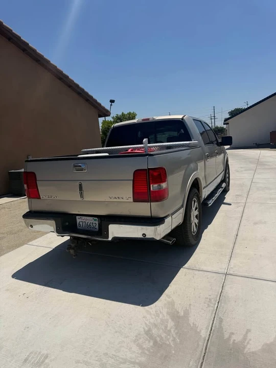 2006 Lincoln Mark LT - Image 3 of 6