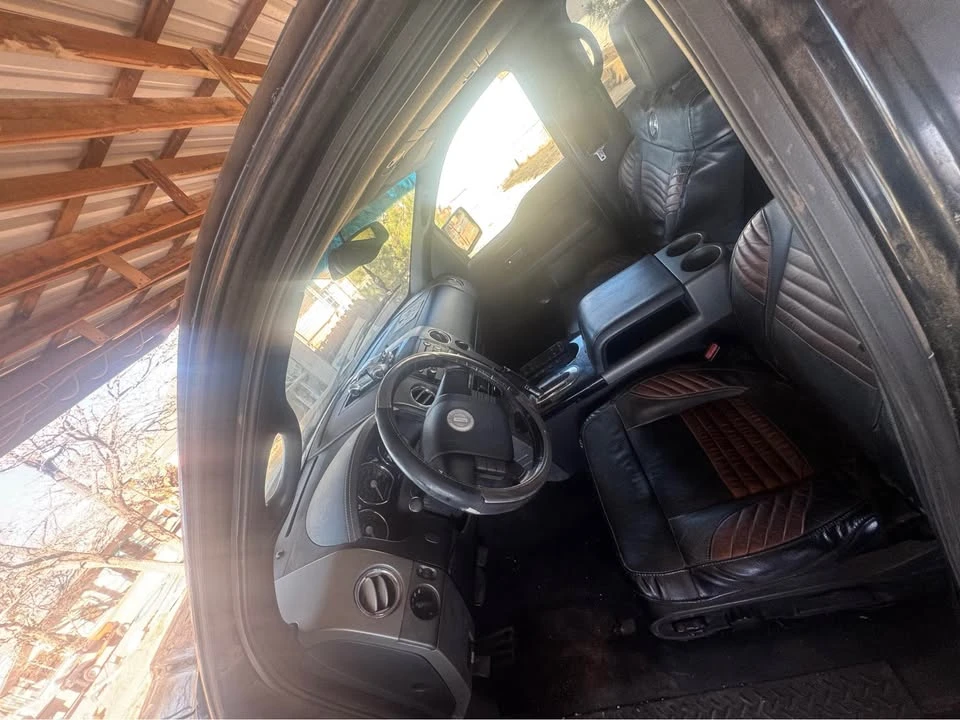 2006 Lincoln Mark LT - Image 8 of 9