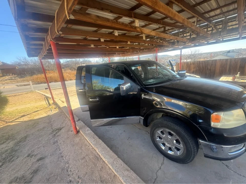 2006 Lincoln Mark LT - Image 2 of 9