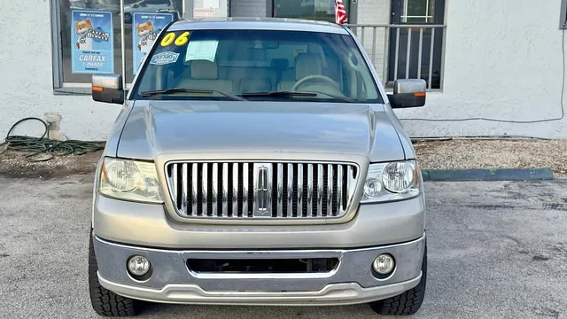 2006 Lincoln Mark LT Pickup 4D 5 1/2 ft