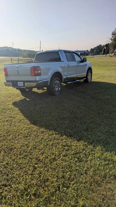 2006 Lincoln Mark LT - Image 4 of 10