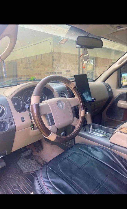 2006 Lincoln Mark LT - Image 9 of 11