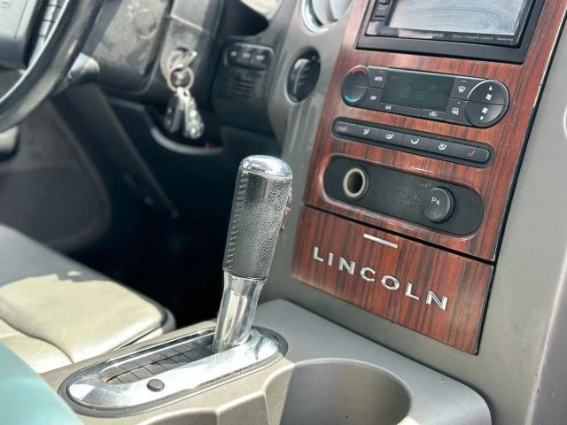 2006 Lincoln Mark LT - Image 10 of 15