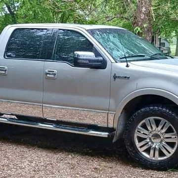 2006 Lincoln Mark LT Pickup 4D 5 1/2 ft