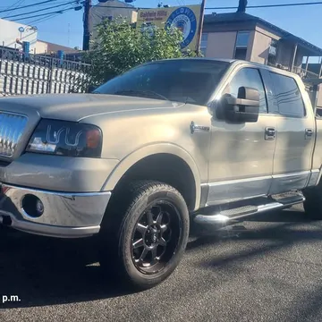 2006 Lincoln Mark LT Pickup 4D 5 1/2 ft