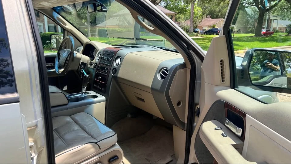 2006 Lincoln Mark LT - Image 6 of 7