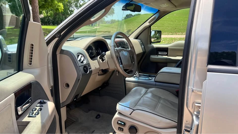 2006 Lincoln Mark LT - Image 6 of 7