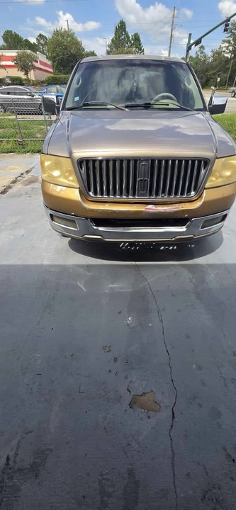 2006 Lincoln Mark LT - Image 3 of 8