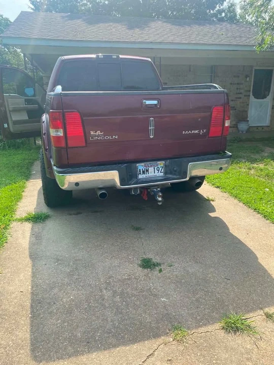 2006 Lincoln Mark LT - Image 3 of 11