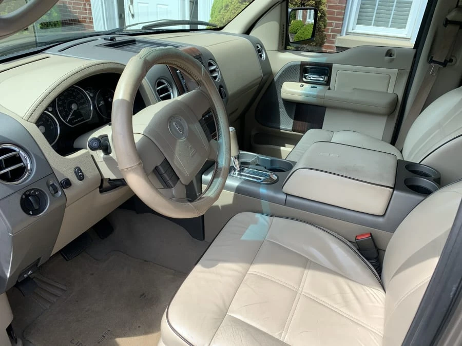2006 Lincoln Mark LT - Image 4 of 8