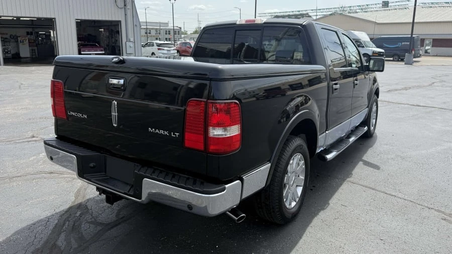 2006 Lincoln Mark LT - Image 2 of 8