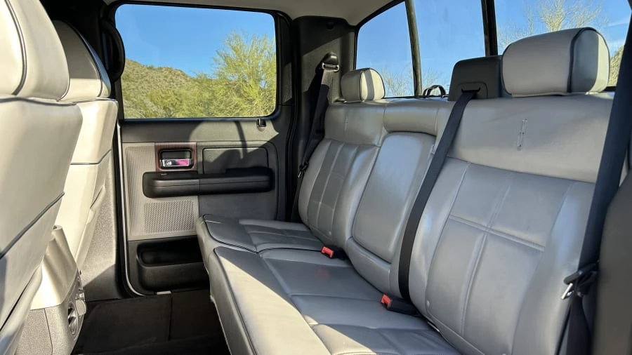 2006 Lincoln Mark LT - Image 9 of 16