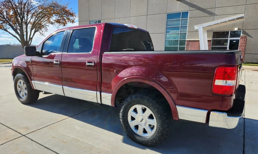 2006 Lincoln Mark LT - Image 9 of 28