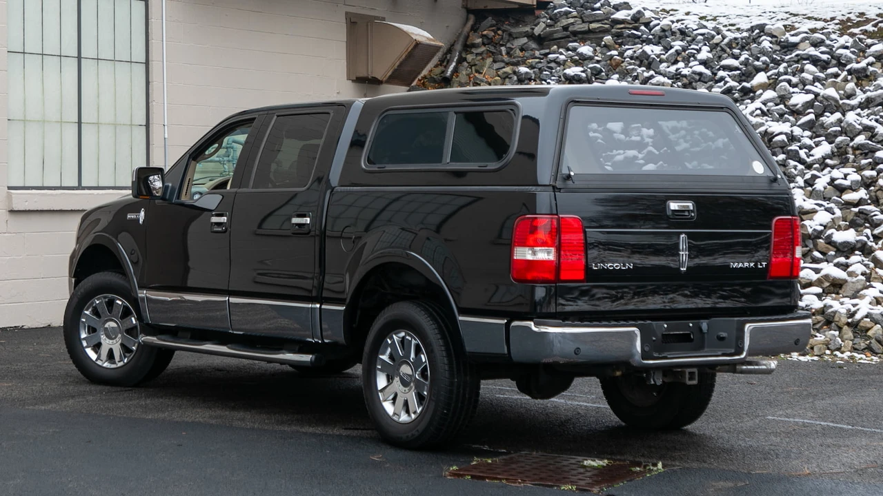 2006 Lincoln Mark LT - Image 3 of 14