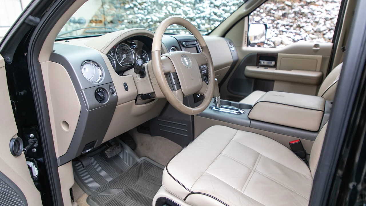 2006 Lincoln Mark LT - Image 4 of 14