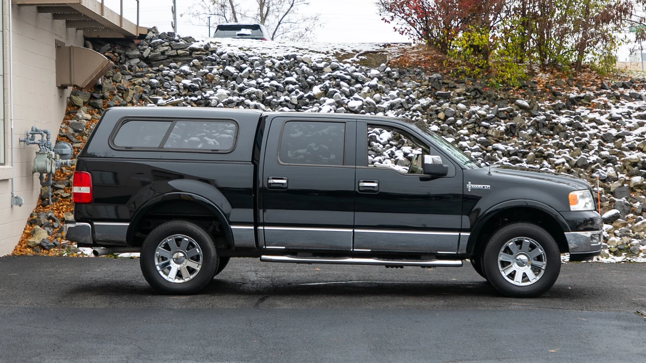 2006 Lincoln Mark LT - Image 8 of 14