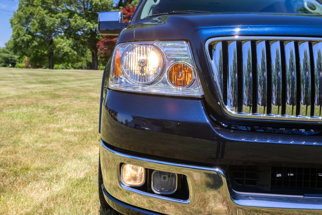 2006 Lincoln Mark LT - Image 12 of 31