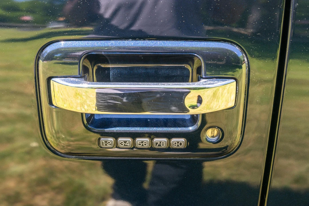 2006 Lincoln Mark LT - Image 19 of 31