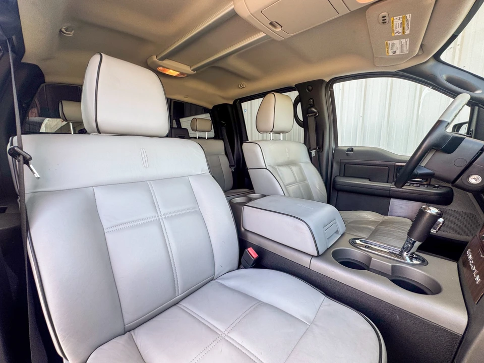 2006 Lincoln Mark LT - Image 17 of 21