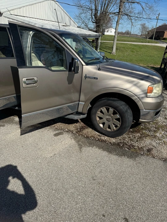 2006 Lincoln Mark LT - Image 7 of 21
