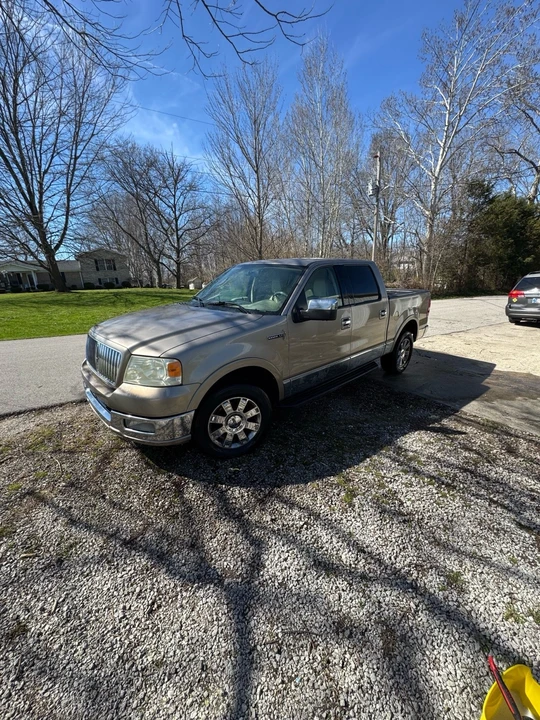 2006 Lincoln Mark LT - Image 9 of 21