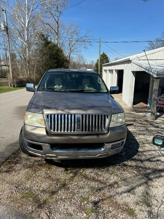 2006 Lincoln Mark LT - Image 14 of 21