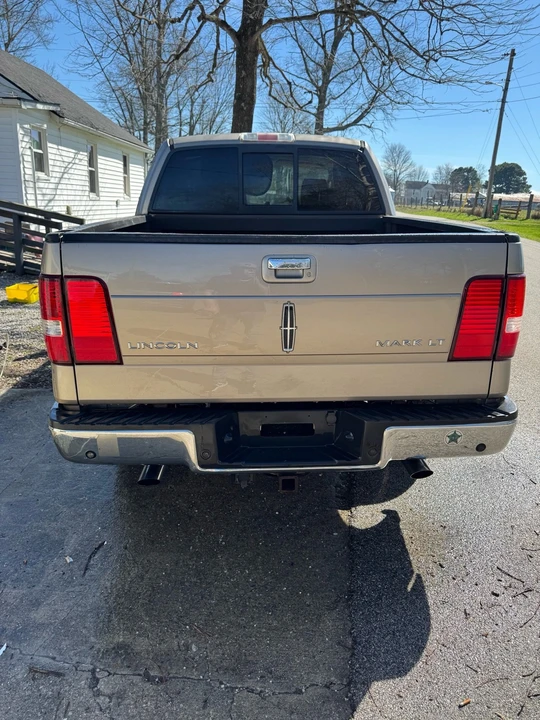 2006 Lincoln Mark LT - Image 20 of 21
