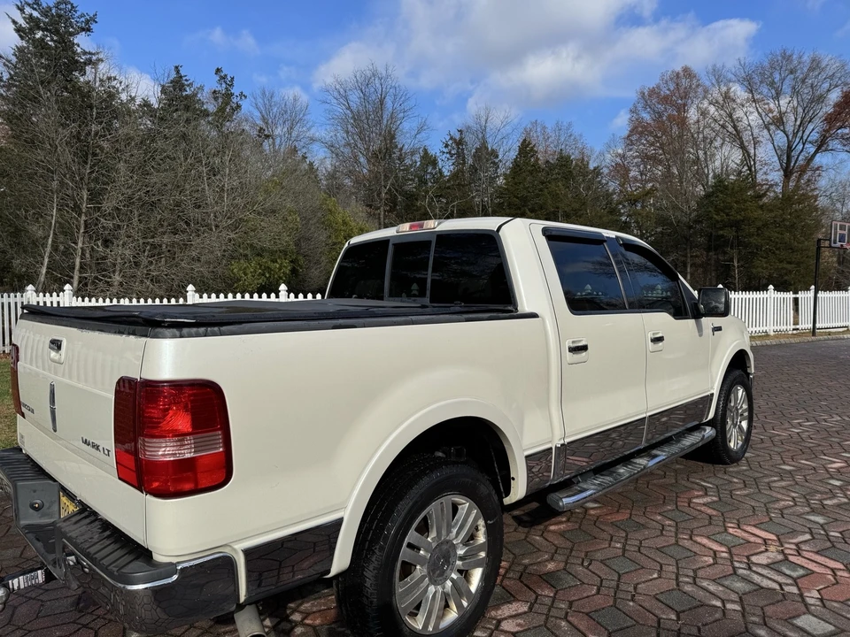 2006 Lincoln Mark LT - Image 4 of 20