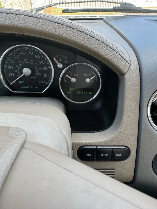 2006 Lincoln Mark LT - Image 14 of 20